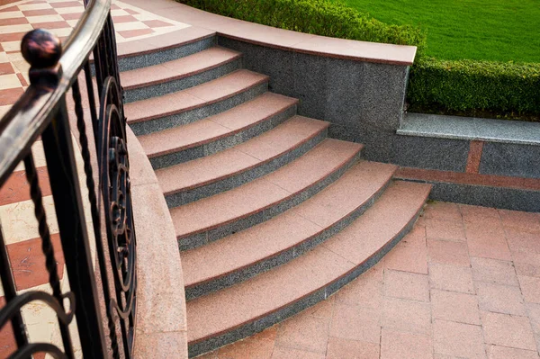 Stap Voor Stap Uit Het Huis Van Marmer Graniet — Stockfoto