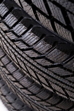 Lastik yönlü lastik lastik lastik, arabalar için tekerlekler.