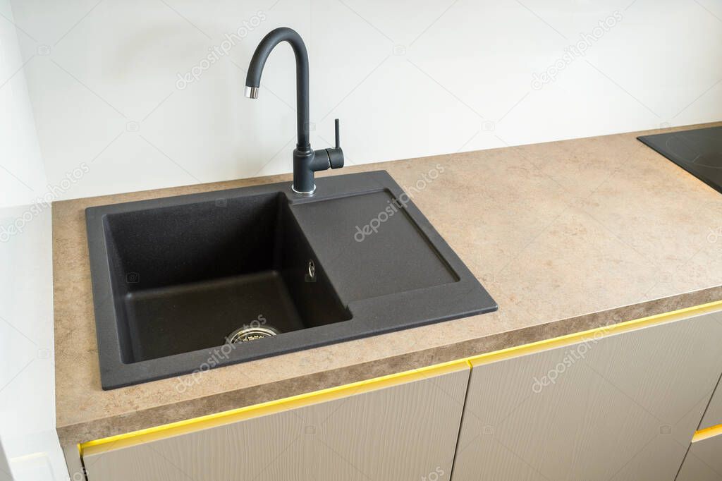 kitchen sink for dishes in countertop
