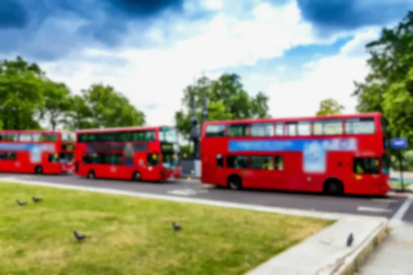 Los Autobuses Turísticos Rojos Dos Pisos Esperan Los Turistas Londres — Foto de Stock