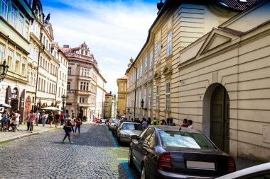 Prague, Çek Cumhuriyeti-Temmuz 23,2017: eski Prag Mala Strana sokak