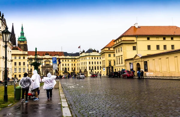 Πράγα Τσεχική Δημοκρατία Ιούλιος 2017 Κάστρο Της Πράγας Τώρα Επίσημη — Φωτογραφία Αρχείου