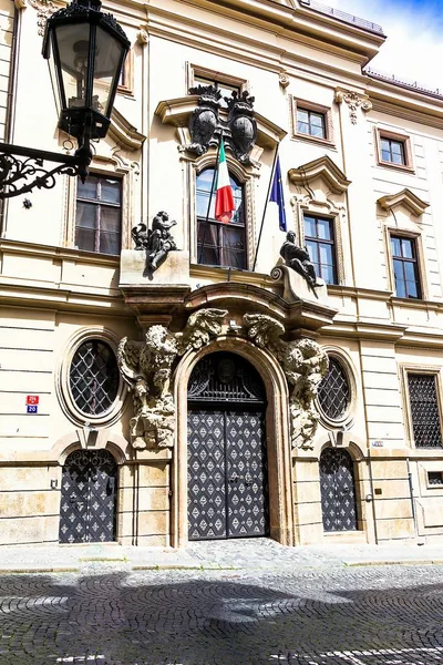 Prag Tschechische Republik 2017 Eingang Zur Botschaft Rumäniens Der Altstadt — Stockfoto