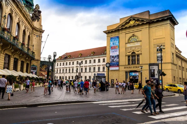 Praga República Checa Julho 2017 Teatro Hybernia Baixo Dia Nublado — Fotografia de Stock