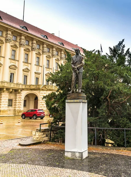 Praga Repubblica Ceca Luglio 2017 Statua Edvard Benes Fronte Palazzo — Foto Stock