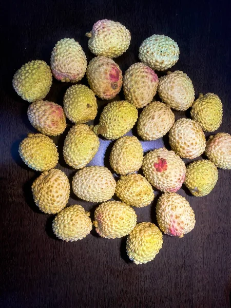 Lychee Pequena Fruta Arredondada Com Carne Perfumada Branca Doce Uma — Fotografia de Stock