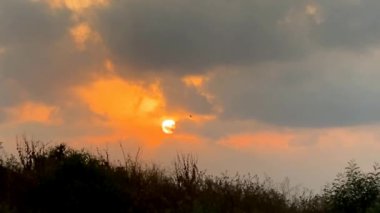 Akdeniz üzerinde güzel bir gün batımı.