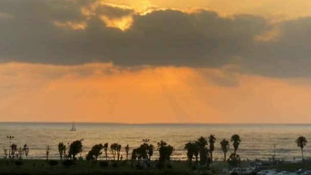 Akdeniz Üzerinde Güzel Bir Gün Batımı — Stok video