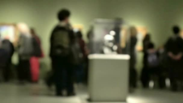 Nézet Emberek Séta Közben Egy Művészeti Galéria Kiállítás Látogatás Háttér — Stock videók