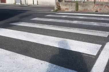 İnsan gölge ile yaya bir kavşak