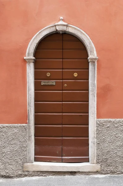 Old Wooden Italian Door Marble Decoration — Stock Photo, Image