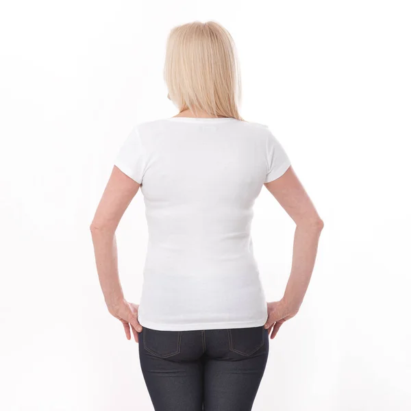 T シャツのデザインや人々 のコンセプト - 空白の白い t シャツ、シャツ背面分離で女性のクローズ アップ。モックアップします。. — ストック写真