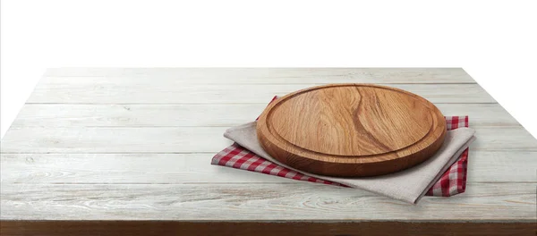 Empty pizza board and tablecloth on wooden deck table with napkin — Stock Photo, Image