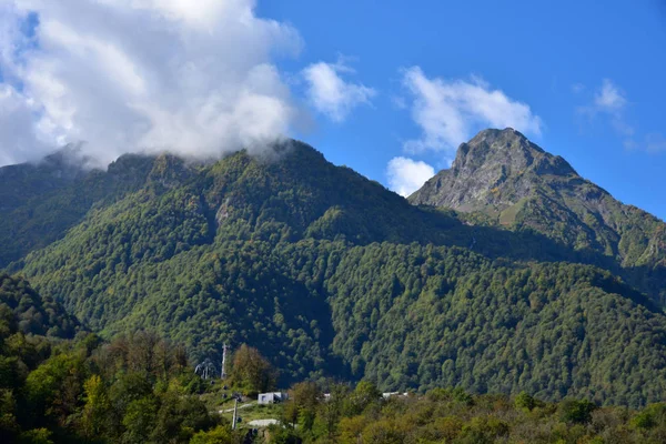 Autumn in the mountains of the Caucasus. — Stock Photo, Image