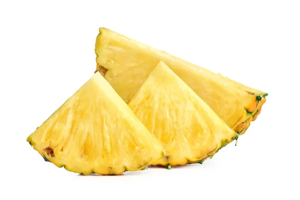 Ananas skivor isolerade — Stockfoto