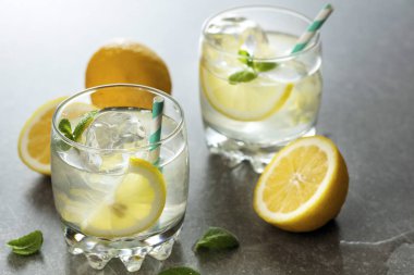 iki bardak limonata