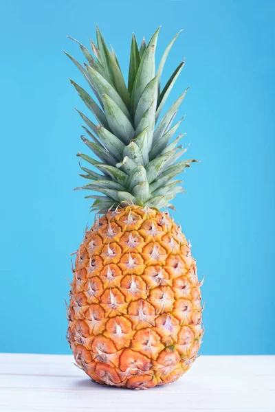 Piña aislada — Foto de Stock