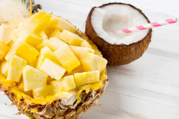 Chopped pineapple with coconut — Stock Photo, Image