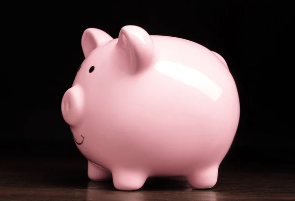 Pink Piggy Bank Isolerad Svart Bakgrund — Stockfoto