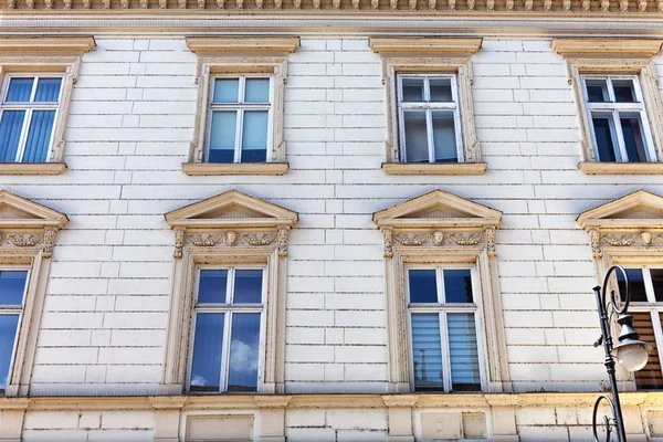 Gammal Arrendegård Marknaden För Renovering — Stockfoto