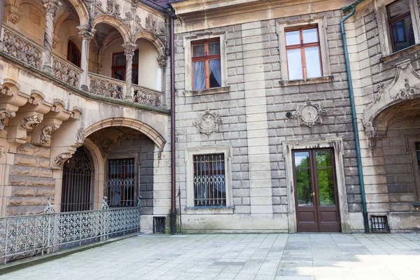 Polonya 'da skrotum kale