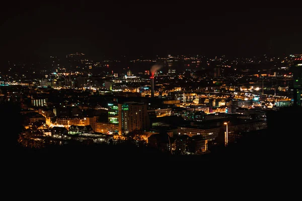 Geceleri bir şehir