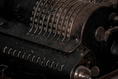 Numaraları çok eski bir vintage yazar kasa