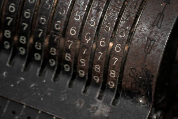 An old vintage cash register with lots of numbers — Stock Photo, Image