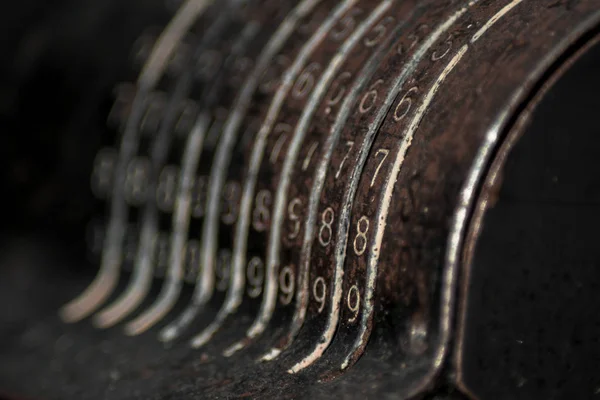 An old vintage cash register with lots of numbers — Stock Photo, Image