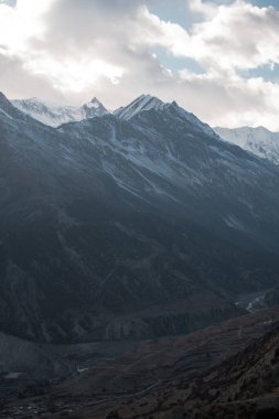 Dağlar Annapurna pisti, Marshyangdi nehir vadisi, Himalaya, Nepal, Asya