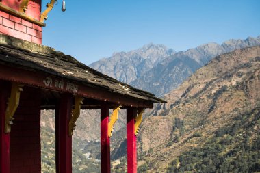 Bahundanda, Annapurna çevresindeki Nepal dağlarındaki Kızıl Budist binası.