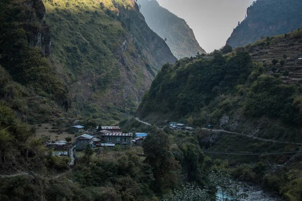 Nepáli Hegyi Falu Marshyangdi Folyó Mellett Annapurna Körforgalom Himalája Nepál — Stock Fotó