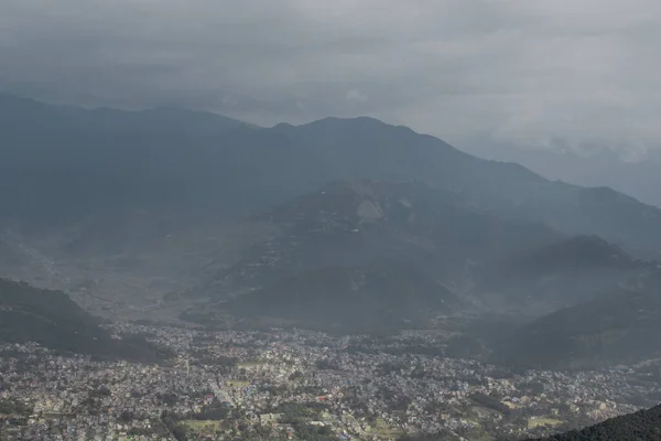 Vista Sobre Ciudad Pokhara Las Montañas Cercanas Nepal Desde Colina —  Fotos de Stock