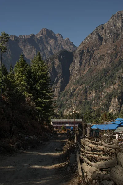 Trekking Circuito Annapurna Pasado Pueblo Montaña Casas Distrito Lamjung Himalaya —  Fotos de Stock