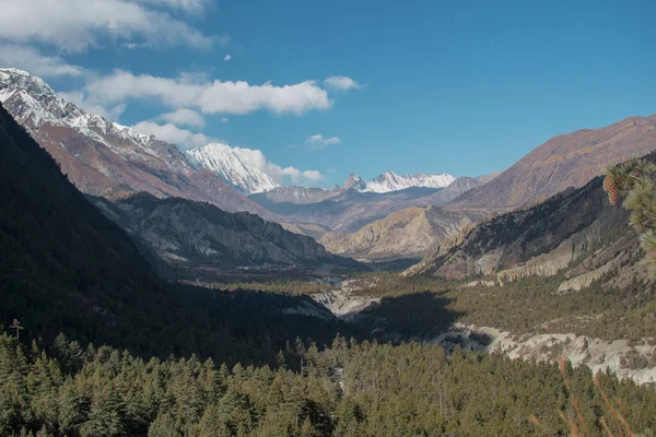 Dağlar Annapurna pisti, Marshyangdi nehir vadisi, Humde, Himalaya, Nepal, Asya