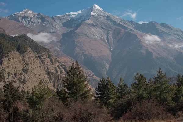 Mountains Trekking Annapurna Kredsløb Marshyangdi Floddal Humde Himalaya Nepal Asien - Stock-foto