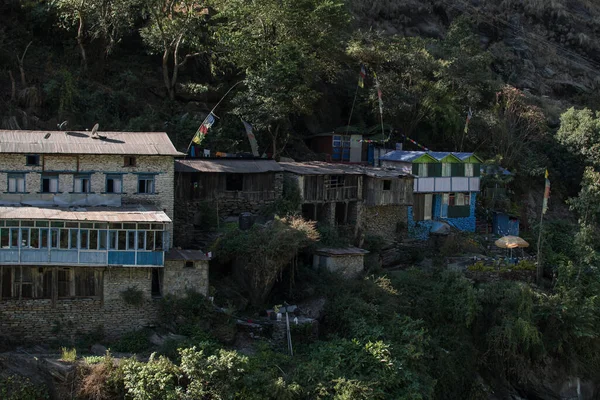 Colorato Villaggio Montagna Con Case Sul Circuito Annapurna Nepal — Foto Stock