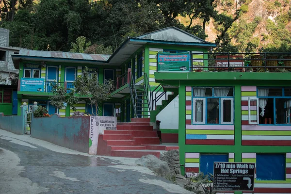 Colorido Aldeia Montanha Jagat Vale Rio Marshyangdi Circuito Annapurna Nepal — Fotografia de Stock