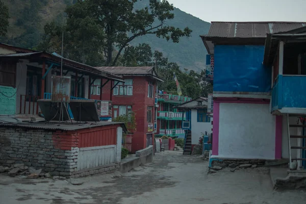 Színes Jagat Hegyi Falu Marshyangdi Folyó Völgyében Annapurna Körút Nepál — Stock Fotó