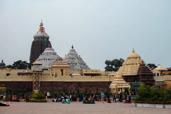 印度普里 2020年2月3日 2020年2月3日在印度普里 当不明身份的人访问宗教目的地时 可以俯瞰贾甘纳坦寺 — 图库照片