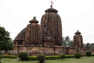 Bhubaneswar, Hindistan - 4 Şubat 2020: 4 Şubat 2020 Bhubaneswar, Hindistan 'da Brahmesvara Tapınağı' nın dış görünümü
