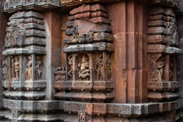 Małe Figurki Rzeźby Hinduskiej Kamiennej Ścianie Brahmesvara Temple Bhubaneswar Odisha — Zdjęcie stockowe