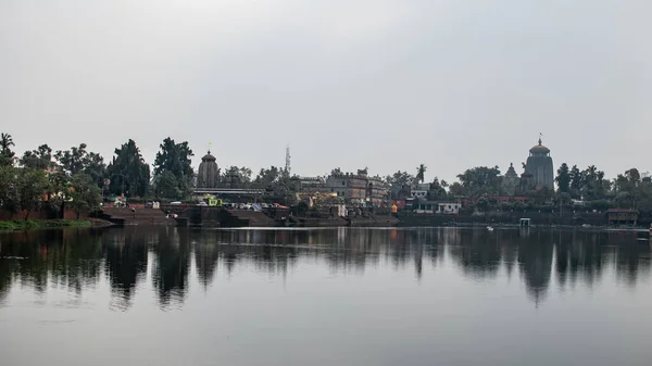 Bhubaneswar Indie Lutego 2020 Widok Jezioro Bindu Sagara Odbiciem Historycznych — Zdjęcie stockowe