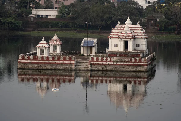 Bhubaneswar India February 2020 Reflection Red White Temple Bindu Sagara — Stock Photo, Image