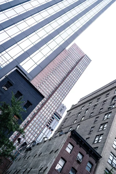 Manhattan 'ın şehir manzaraları. Çarpıcı gökdelenler. Cam ve betondan şehir