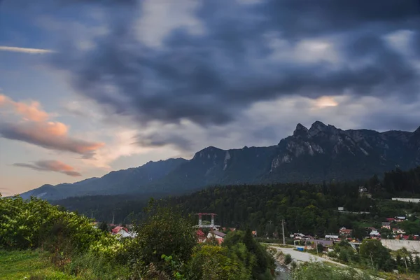 Wolken Den Bergen Bucegi Gebirge Rumänien — Stockfoto