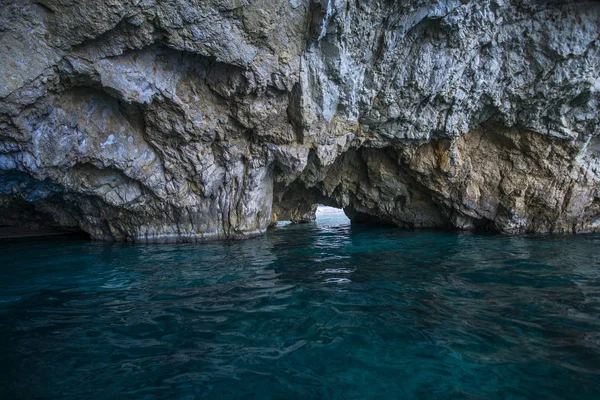 扎金索斯岛的洞穴 — 图库照片