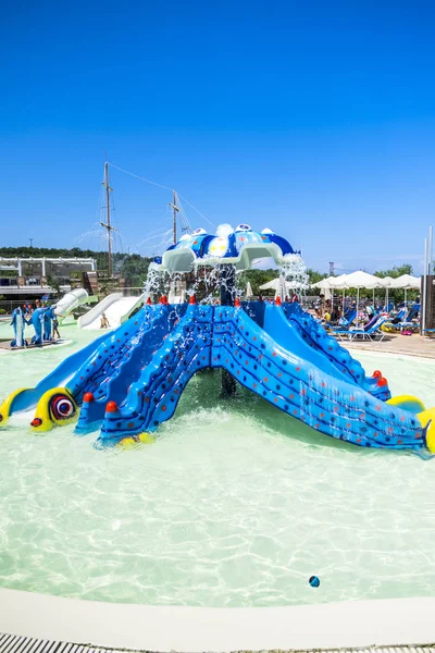 Toboganes Parque Acuático Isla Zakynthos —  Fotos de Stock