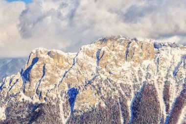 Şaşırtıcı Dolomites dağlar, İtalya