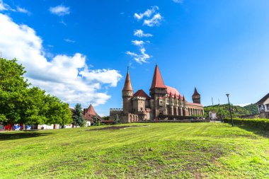 Eski Ortaçağ Kalesi, Corvimesti Kalesi, Hunedoara, Romanya